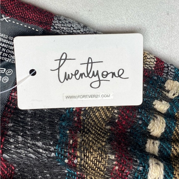 Free with Purchase - Picture 3 of 7